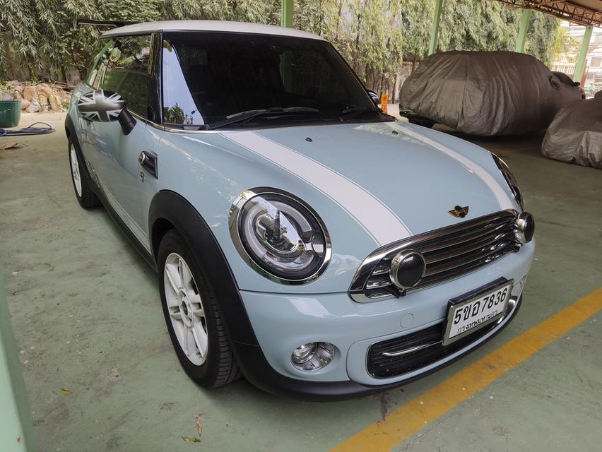 Mini cooper R56 Lci 2011แท้ รถศูนย์ สีฟ้า-ขาวเงาวับเคลือบแก้วให้แล้วทั้งคัน
