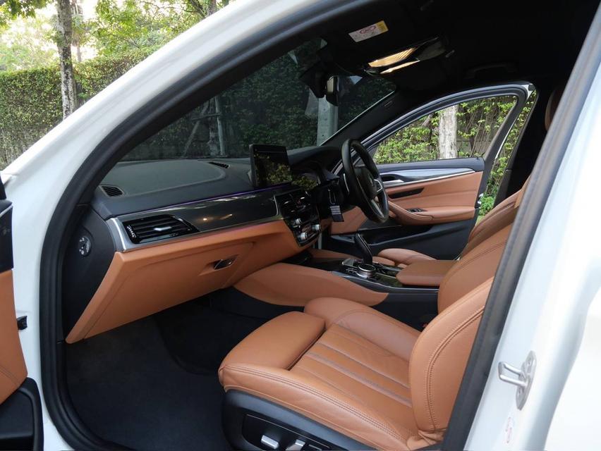 2021 BMW 520d M-Sport LCi ราคาเพียง 1,840,000 บาท รูปที่ 9