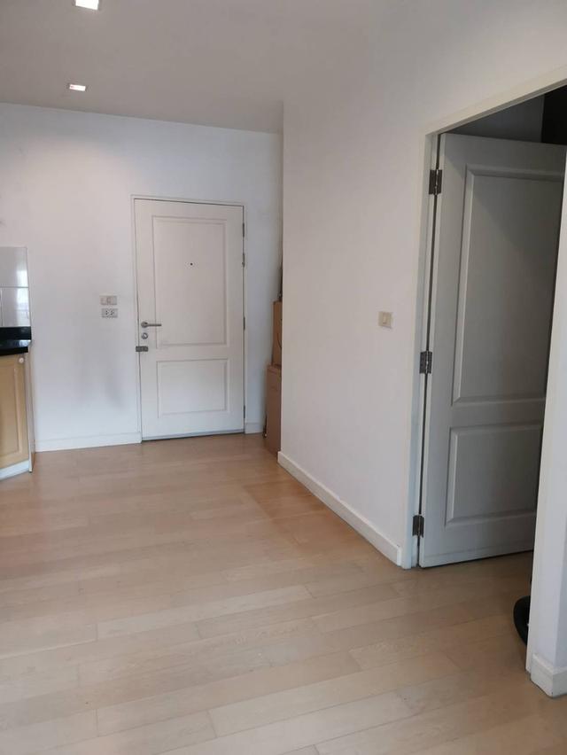 ขายคอนโดมิเนียม ใจกลางกรุงที่ออกแบบสไตล์เมดิเตอร์เรเนียน ขนาด 1 ห้องนอน พร้อมอยู่ ติด MRT รัชโยธิน สระว่ายน้ำระบบเกลือ วิวสวน สงบ ร่มรื่น ปลอดภัย 11