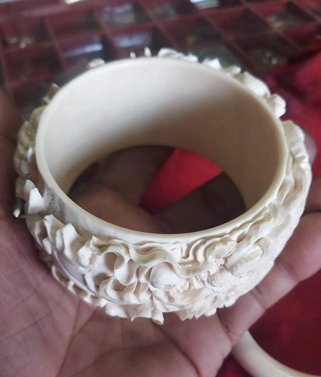 กำไลงาแกะ กำไลงาช้างแกะสลัก รูปเสือและมังกร วงใหญ่ อลังการ กำไลข้อมือ 7