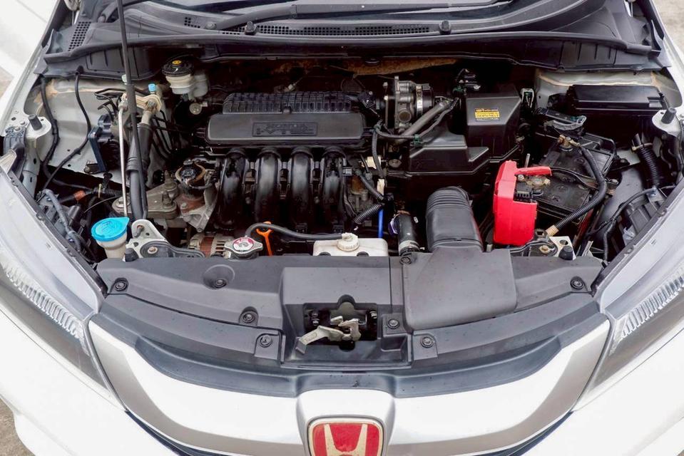 Honda city 1.5s เกียร์ m/t สีขาว ปี 2014 19
