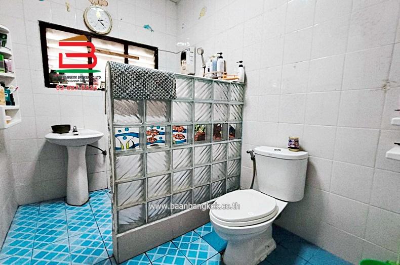 บ้านเดี่ยว หมู่บ้านโอษธิศ 3 (โชคชัย 4 ซอย 18) เนื้อที่ 56 ตร.ว ใกล้เซ็นทรัลอีสต์วิลล์ แขวงลาดพร้าว เขตลาดพร้าว กรุงเทพมหานคร 11