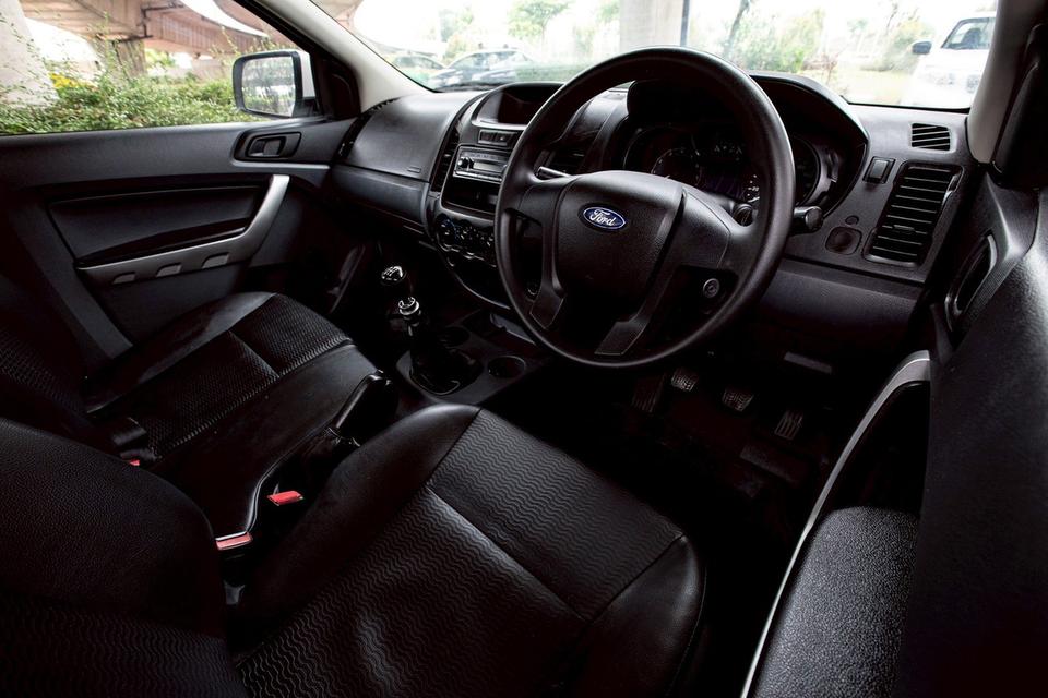 FORD RANGER 2.5 XLS STANDARD CAB ปี 2014  สีขาว  10