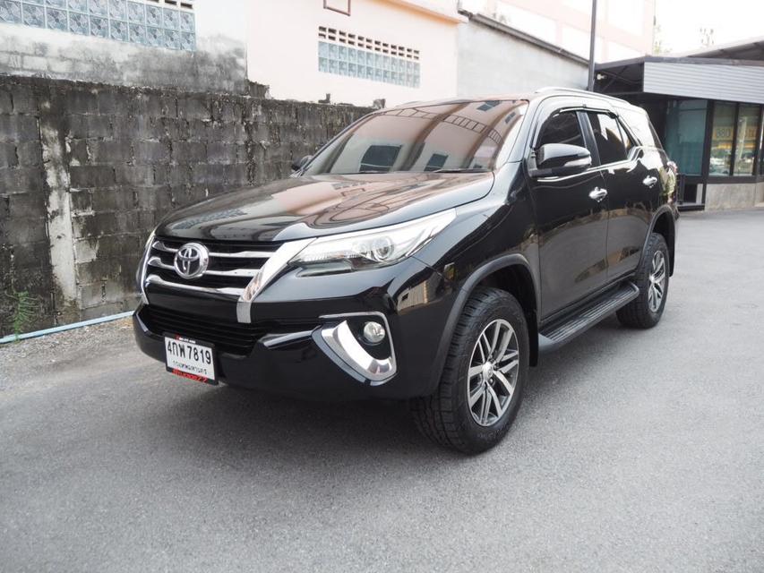 TOYOTA FORTUNER 2.4 V ปี 2016