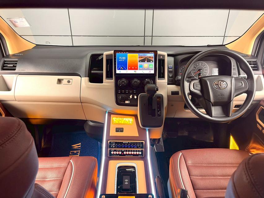 Toyota Commuter 2.8 ปี24 10
