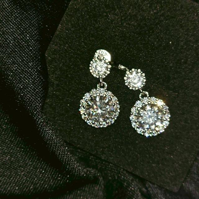 ต่างหูเพชรแท้ เพชรคัดสรรอย่างพิถีพิถัน ดีไซน์โดดเด่น งานผีมือละเอียดประณีต พร้อมใบรับรอง - ปุอามี่ Diamond Lap Rama2 (083-2469526)