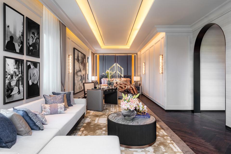 คฤหาสน์หรู 3 ชั้น แซงค์รอยัล ดิ เอททีน บางนา กม 7 CINQ ROYAL The Eighteen, Bangna KM.7 11