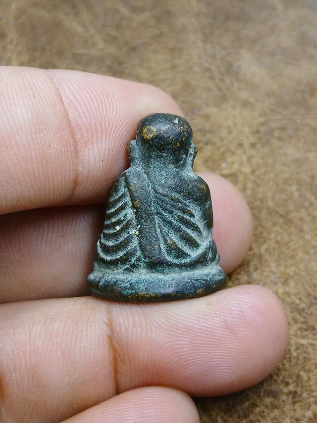 หลวงพ่อเงิน รุ่นปืนแตก รูปที่ 2