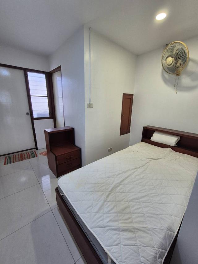 ให้เช่าคอนโด Watthana Heights (วัฒนาไฮทส์ คอนโดมิเนียม) 337 ตรม. 3 นอน 3 น้ำ ชั้นที่ 30 วิวเมือง พร้อมเฟอร์นิเจอร์ 6