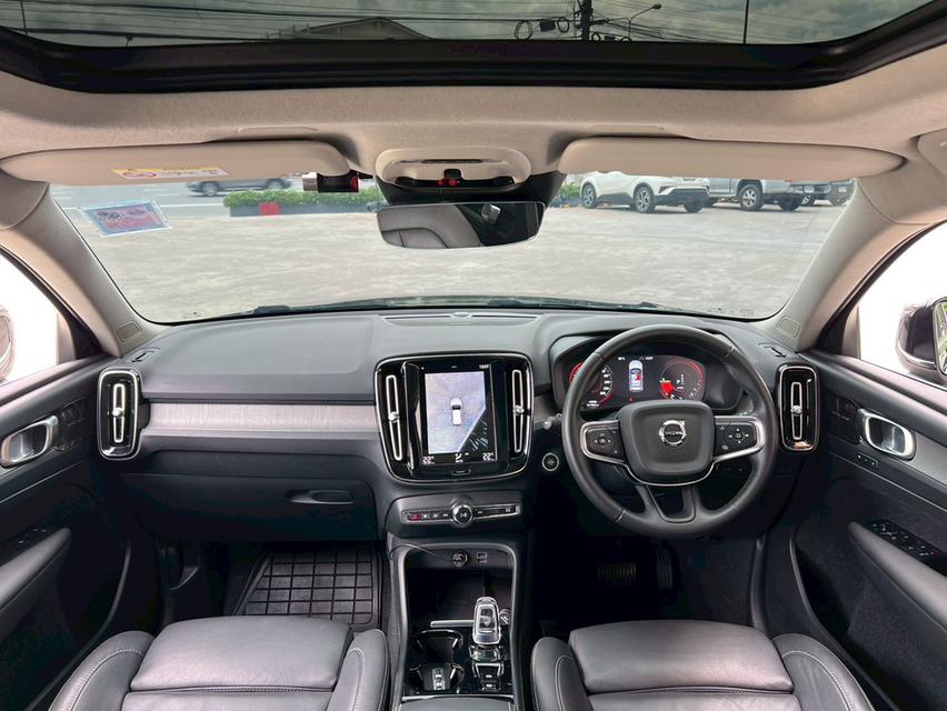 ปี 2021 VOLVO XC40 Recharge T5 Inscriptionโฉม ปี18-ปัจจุบัน (จดทะเบียน2022)สีดำ ตัวท็อป เบนซิน/ปลั๊กอินไฮบริด 7