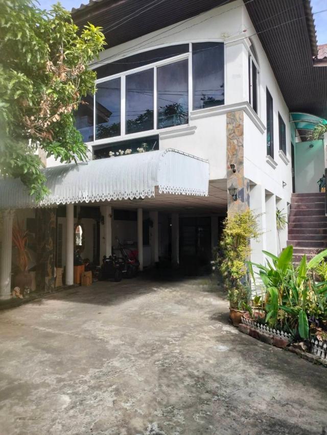 ขายบ้านเดี่ยว 2 ชั้น 147 ตร.ว. ลาดพร้าว ซ. 41 (ซอยภาวนา) ใกล้ เซ็นทรัล ลาดพร้าว 1