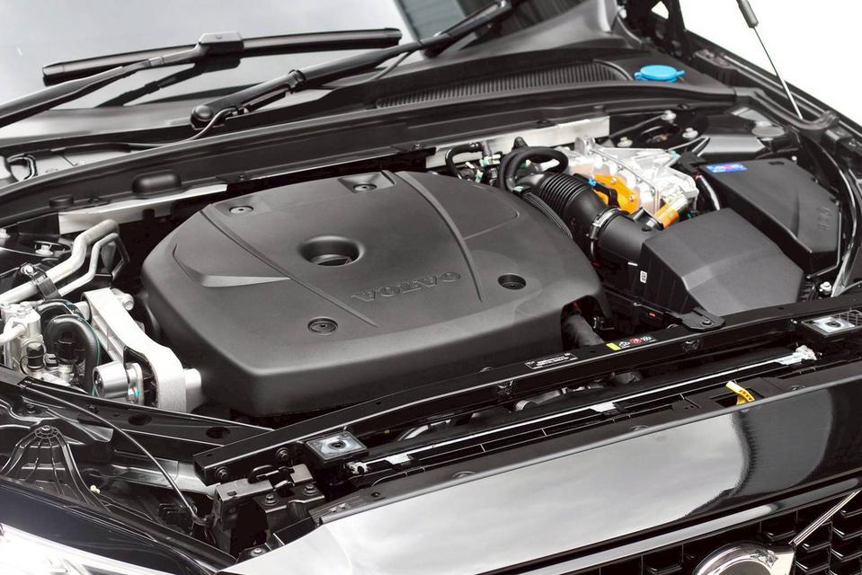 2023 Volvo V60 2.0 Recharge Plus Dark T8 4WD Plug-in Hybrid รถใหม่ ประหยัดไปเกือบล้านบาท 19