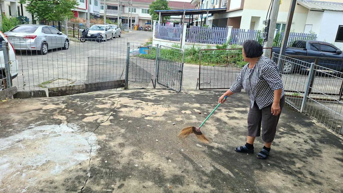 ขายบ้านเอื้ออาทรรังสิต คลอง10 ทั้งสดและผ่อน 19