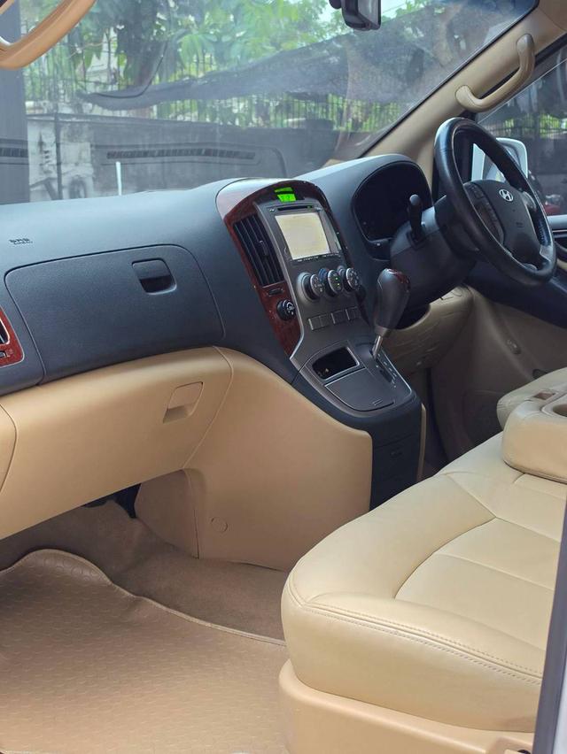 Hyundai H1 Grand Starex Premium 2012 รถมือเดียวป้ายแดง สภาพสมบูรณ์ ดูแลมาอย่างดี เซอร์วิสให้เรียบร้อย ยางใหม่ 2026 / แบตใหม่ 2026 รูปที่ 11