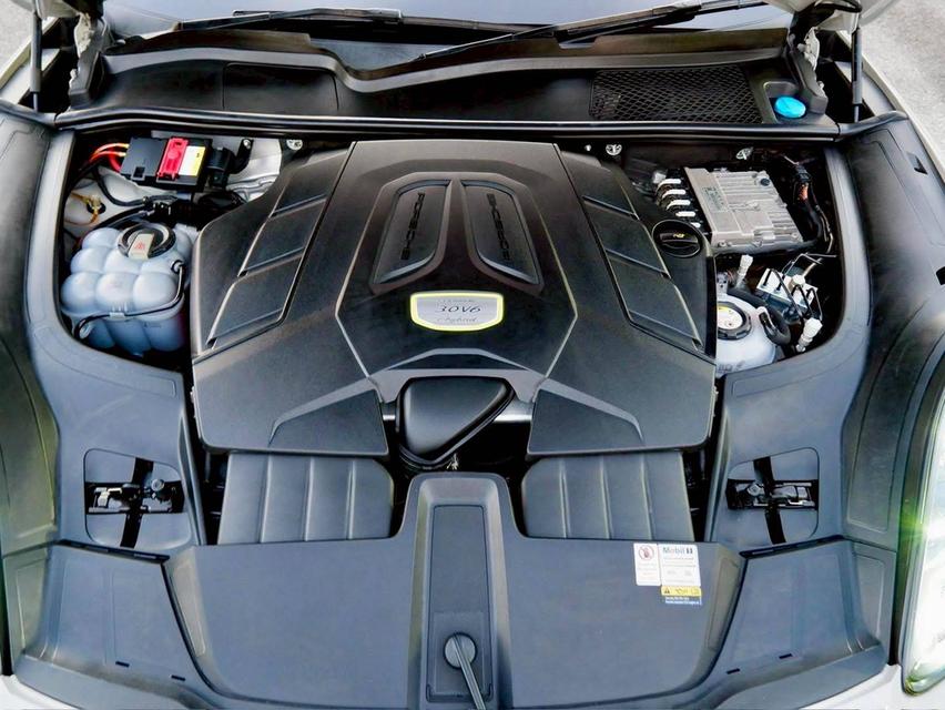 Cayenne E-Hybrid Coupe Sport Package 10