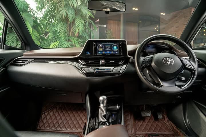 TOYOTA CHR มือสอง 8