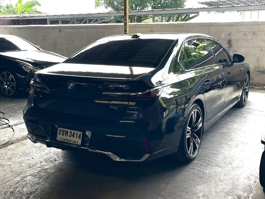 รหัสรถ PJP3414 ✨ 2023 BMW i7 xDrive60 M-Sport (First Edition) 12