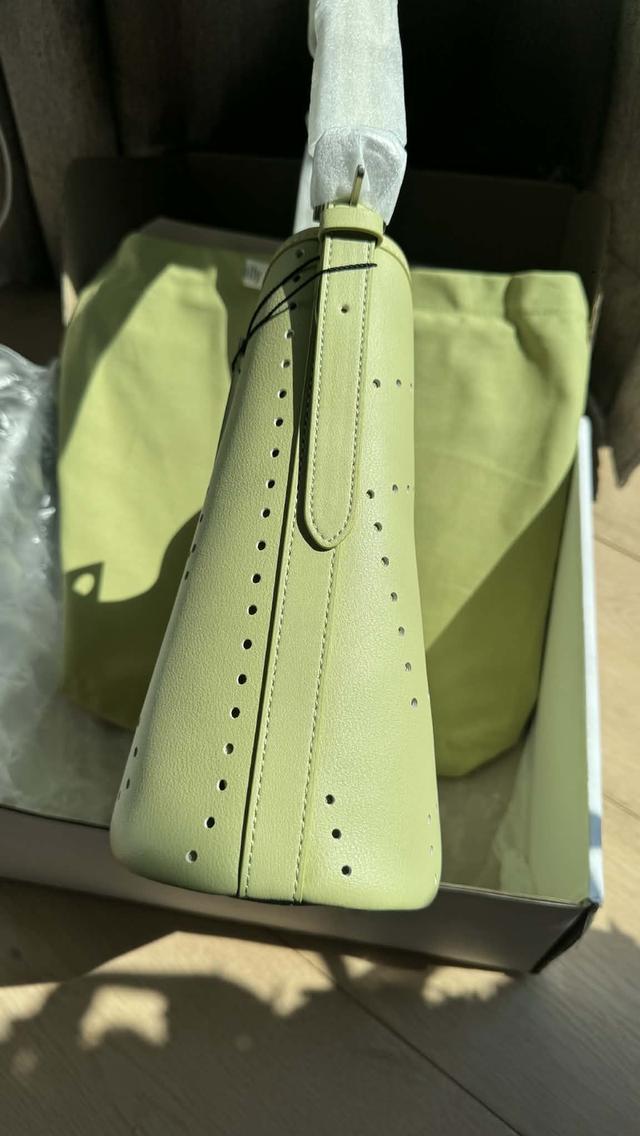 Rally Loop Bag สีเขียวพิสตาชิโอ 7