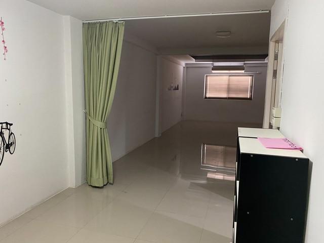 ให้เช่าอาคารพาณิชย์ 4.5 ชั้น 2 คูหา ซอยลาดพร้าว 128-4 ใกล้ BTS ลาดพร้าว101 4