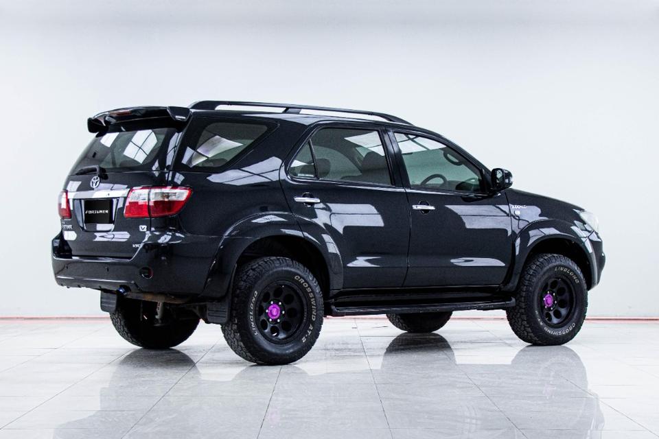 TOYOTA FORTUNER 3.0 V 2WD 2011  12