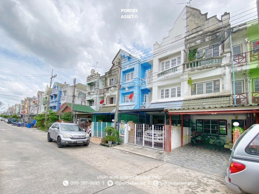 ทาวน์เฮ้าส์ 3 ชั้น หมู่บ้านลัลลี่วิลล์ ลำลูกกา-คลอง 1 ซอยบุญคุ้ม ปทุมธานี : Lully Ville Lumlukka Khlong1   19