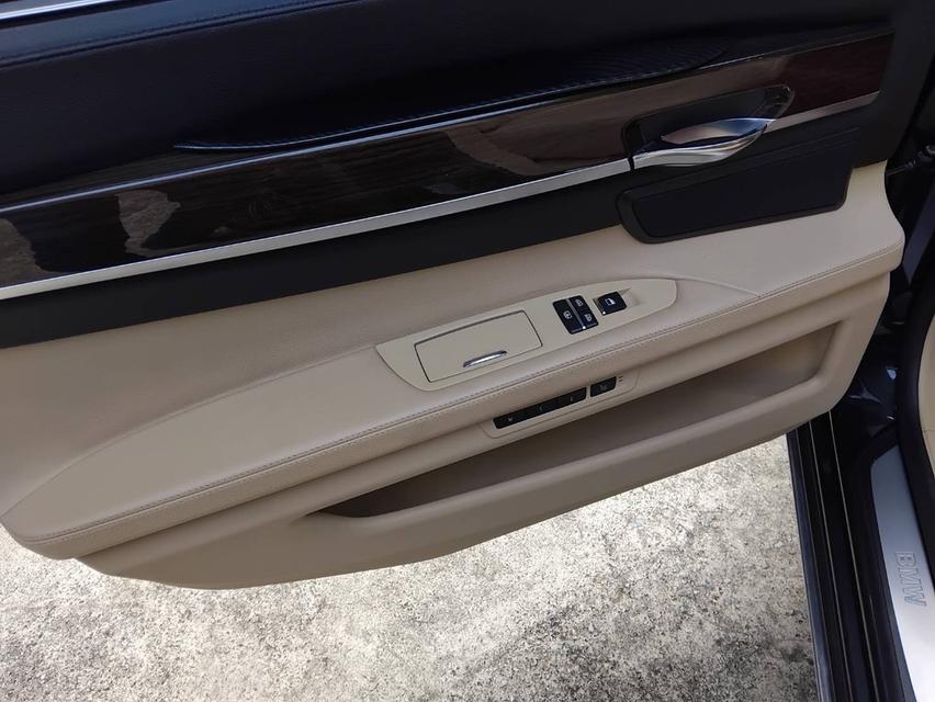 BMW 730LD F02 ปี2012 10