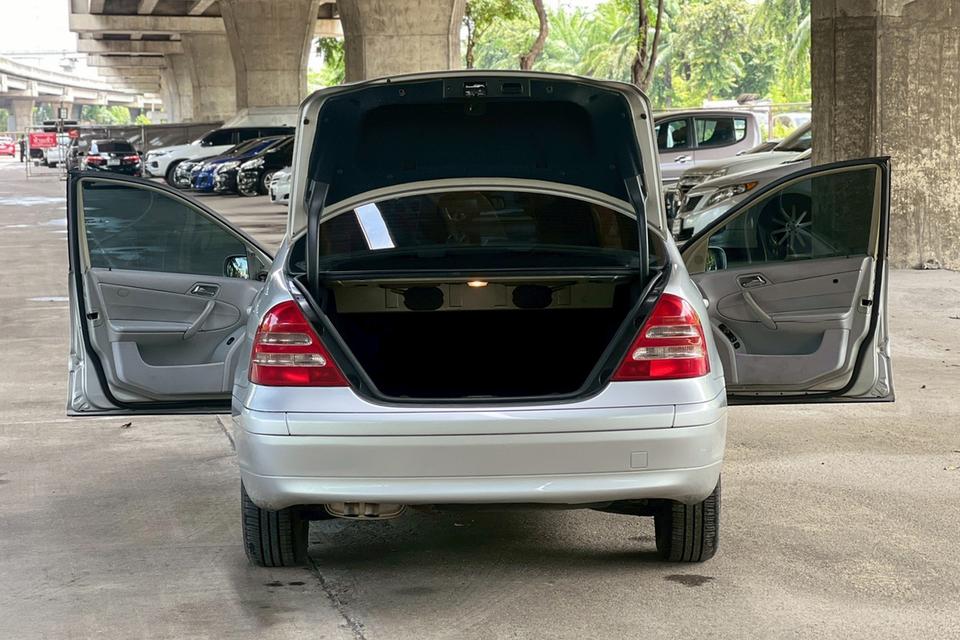 Mercedes-Benz C180 Classic W203 AT ปี 2004 9