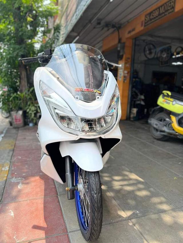 PCX ขาวส้ม 3