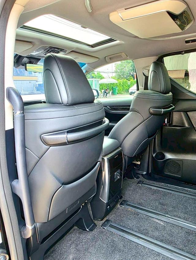 Toyota ALPHARD 2.5SC PACKAGE สีดำ ปี 2022 ไมล์ 55,000 กม.  11