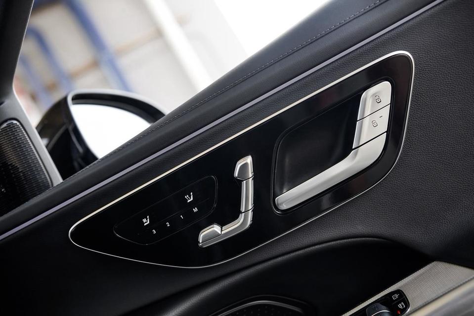 ✨Mercedes-Benz E220d AMG Line ปี 2024 สีดำ พร้อมวารันตีถึง 2027 รูปที่ 13