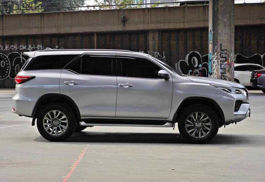 Toyota Fortuner 2.4 V SIGMA4 4WD ปี 2021 4