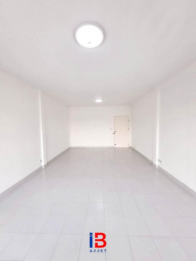 โอกาสทองนักลงทุน! ขาย/ให้เช่าอาคารพาณิชย์ 3 ชั้น ย่านนาคประสิทธิ์ 19