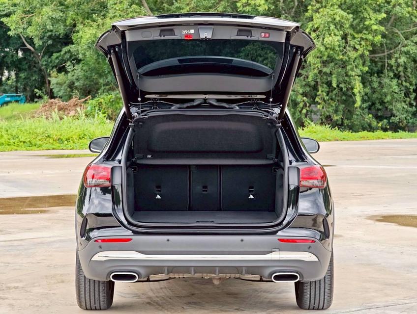 Mercedes Benz GLA200 AMG Dynamic 2023 รถใหม่สภาพป้ายแดง คุ้มมากๆ 10