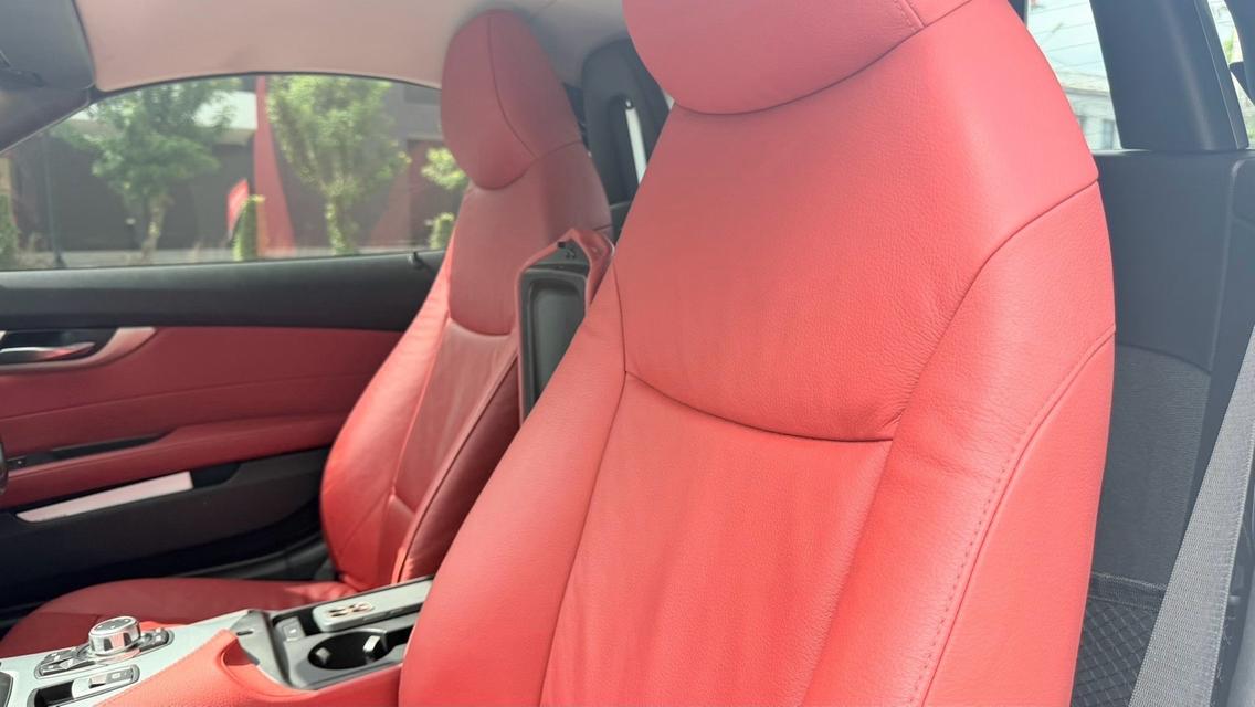 2010 BMW Z4 2.5 sDrive23i สีขาว Milage 40,XXX KM สวยที่สุดเท่าที่เคยเห็น เดิมทุกจุด รถศูนย์ Millennium auto เข้าศูนย์ เซอร์วิสศูนย์ทุกระยะ รูปที่ 12