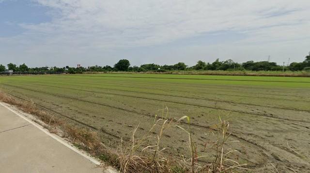 ต้องการขาย พื้นที่ดิน ที่ดินติดถนน และลำคลอง (2 ด้าน) ต.วัดไทร อ.เมืองนครสวรรค์ จ.นครสวรรค์ ขนาด 5592 ตรว. 55920000 THAI 4