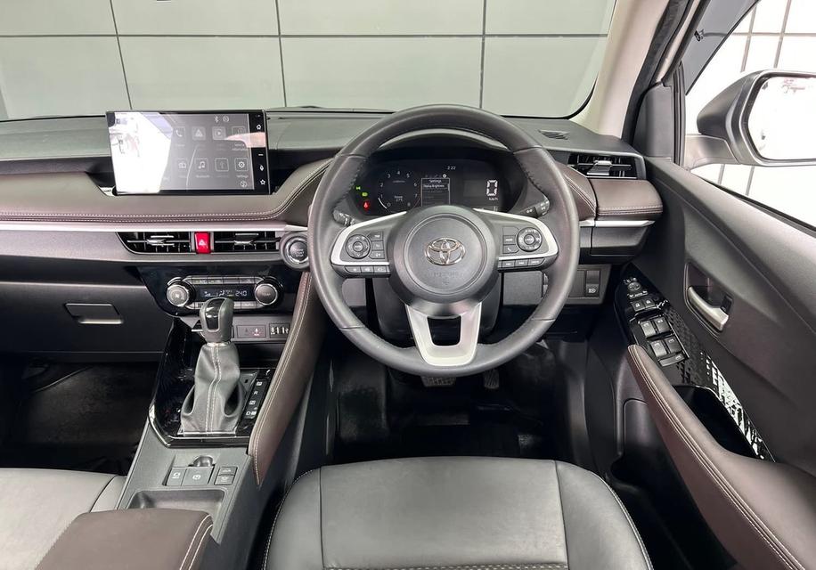 Toyota Yaris 1.2Premium ปี23 11