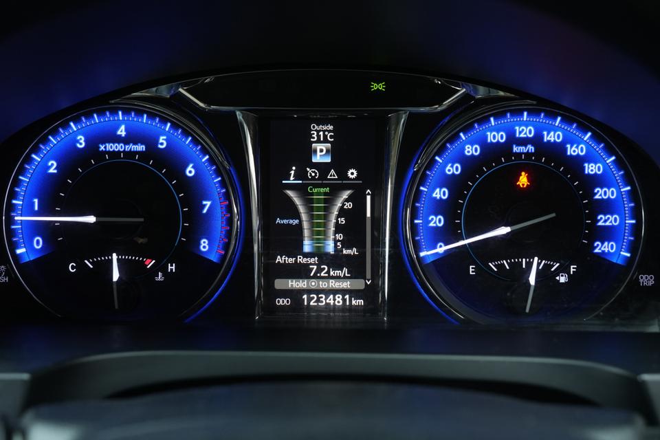 2015 TOYOTA CAMRY 2.0 G สีบรอนซ์ เลขไมล์ 123481 กม. 18