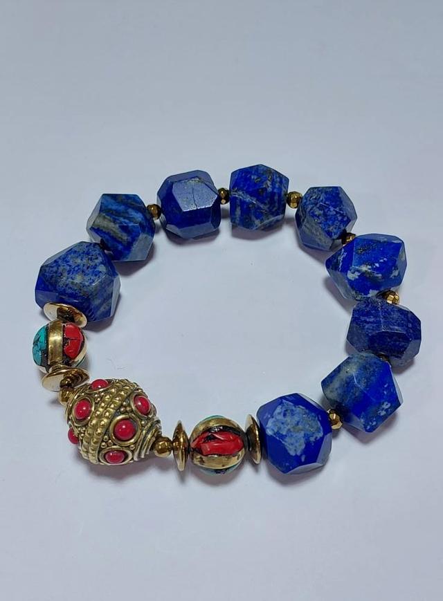  ข้อมือหิน lapis lazuli คั่นแร่เฮมาไทต์ลูกปัดเนปาล 13×14 mm ยาว 18 cm. 6