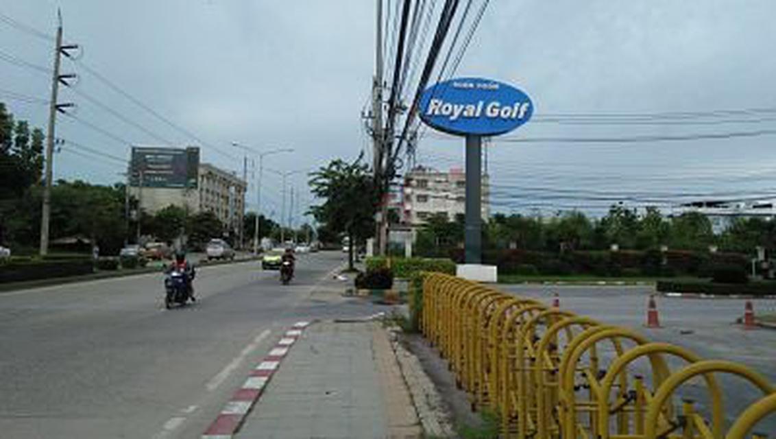รูป  SALE land 1-2 Rai for House within large area Golf club Lat 5