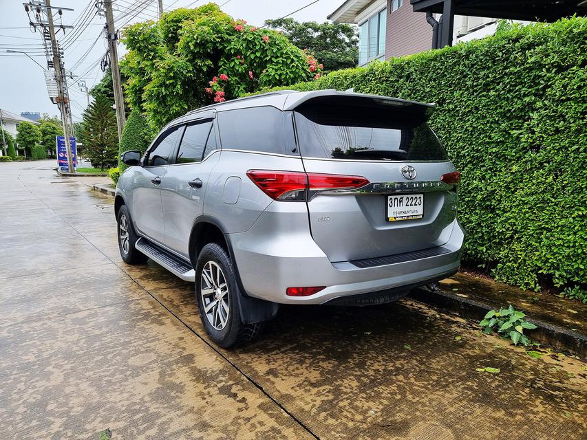 Toyota Fortuner 2.8 V (ปี 2018) SUV AT 3