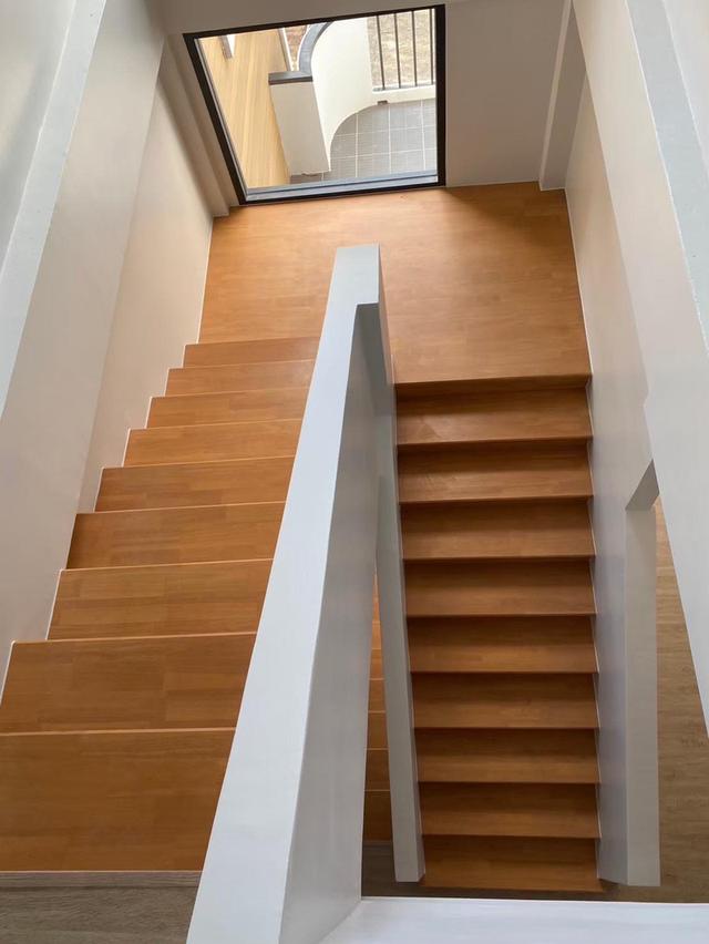 ขายถูกทาวน์โฮม 3 ชั้น มบ. เกษมสันต์1 ลาดพร้าว71 ถนนนาคนิวาส ขนาด 25 ตรว. 3 นอน 3 น้ำ บ้านสวย บ้านเปล่า รีโนเวทใหม่ทั้งหลัง ใกล้ เซ็นทรัลอีสต์วิลล์ 5