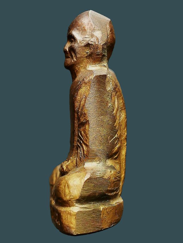 พระรูปปั๊มเหมือน หลวงพ่อพรหม วัดช่องแค พิมพ์ก้นระฆัง ปี 2512...เก่าๆ 4