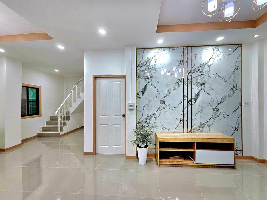 หมู่บ้านศรีประจักษ์7 11