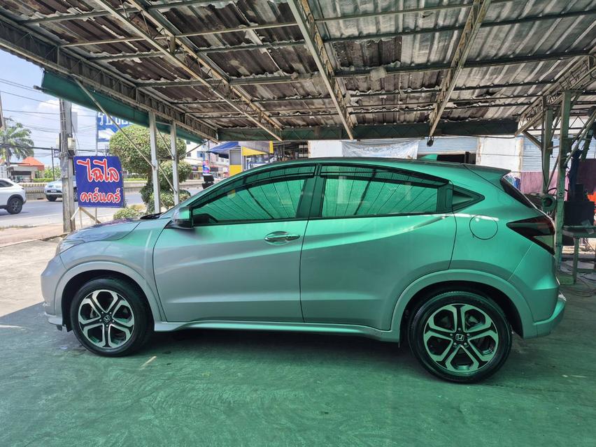Honda HR-V 2017 รุ่น 1.8E สีเทา *เจ้าของขายเอง* 4
