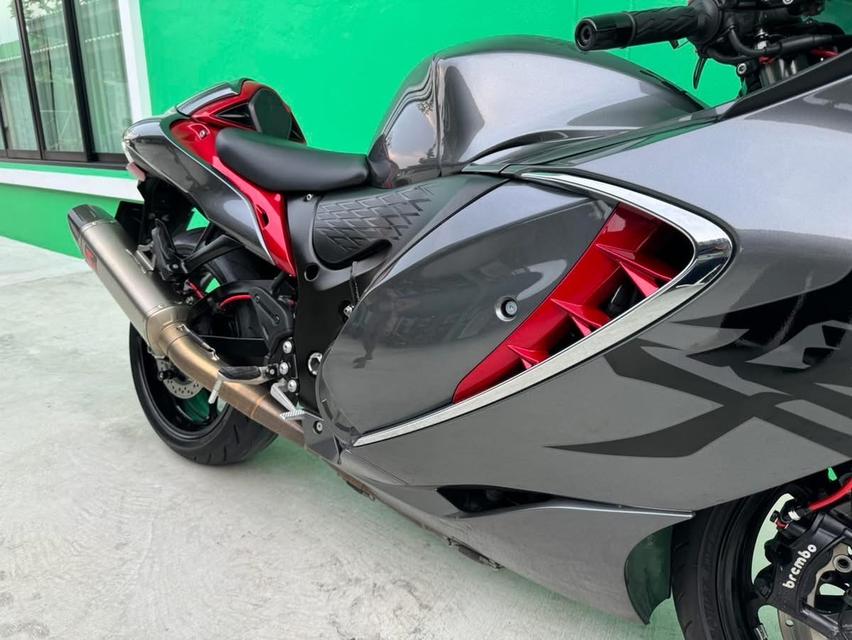 Suzuki Hayabusa สีเทาแดง ปี 2023 7