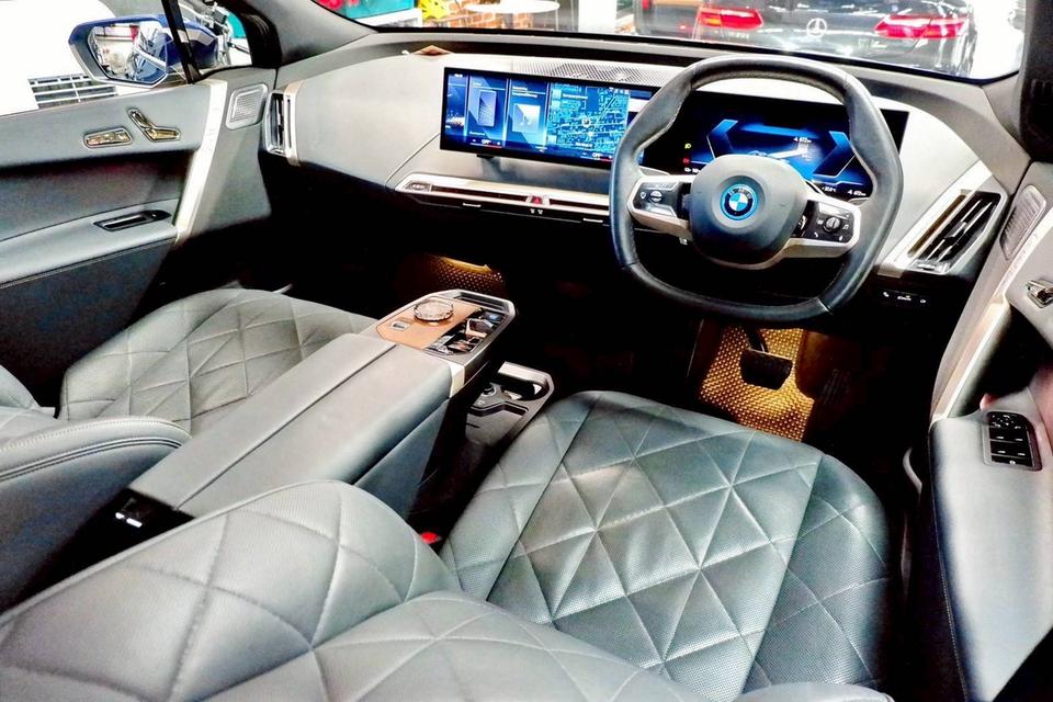 BMW iX eDrive50 Sport ปี 2021