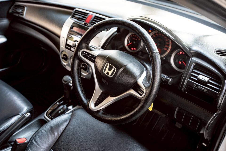 Honda City 1.5SV ปี 2011 สีเทา ท๊อปสุด 14