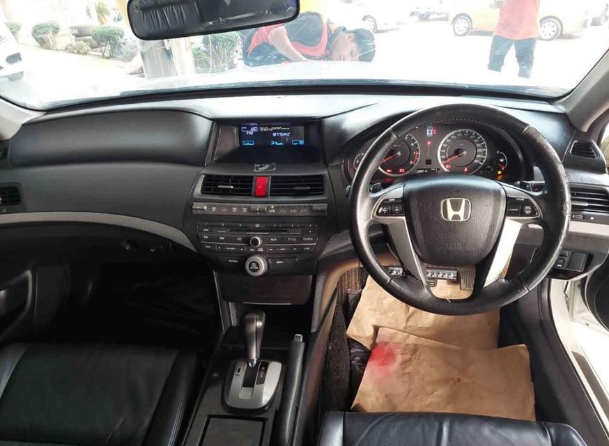 รถยนต์ Honda Accord ปี 2010 5