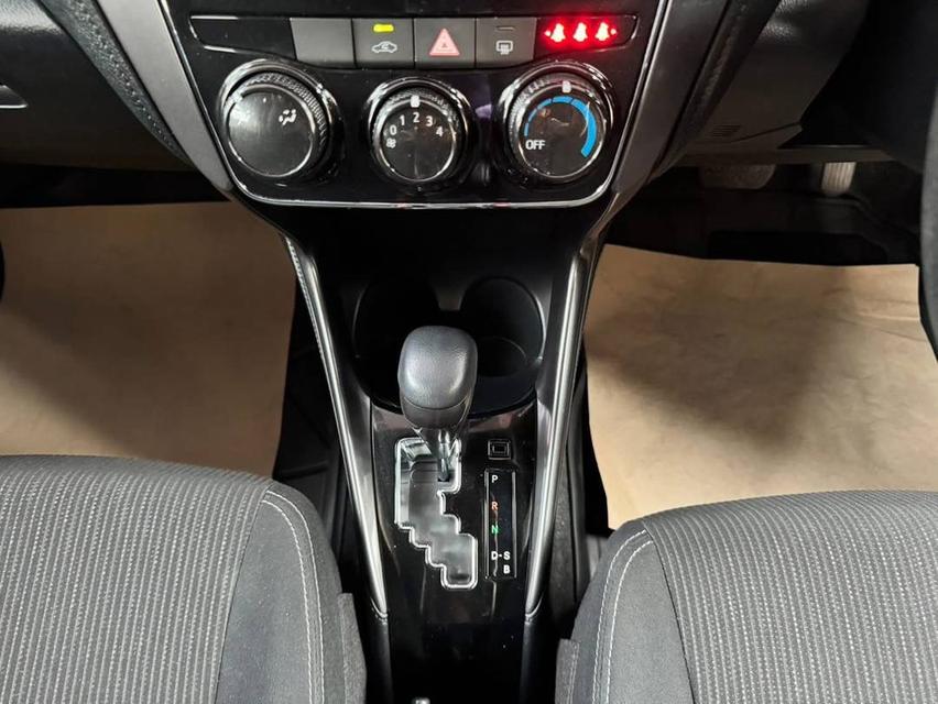 #TOYOTA YARIS รุ่น SPORT เครื่อง1.2cc. เกียร์AUTO ปี 2024 #รถมือเดียวป้ายเเดงไมล์แท้100%คะ วิ่งมาน้อยมากๆๆคะ10;xxxกว่ากิโลคะ #ฟรีดาวน์0บาท  8