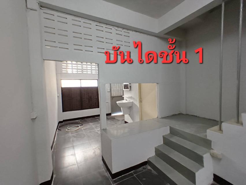 อาคารพาณิชย์ 3 ชั้น ใหม่ 6